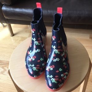 Colourful rain booties